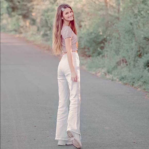 Meet your Posher, Michaela - Picture 1 of 2